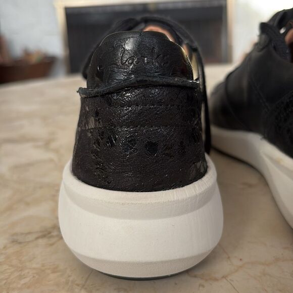 Clarks Un Rio Sprint Leather Walking Shoes - Picture 8 of 15